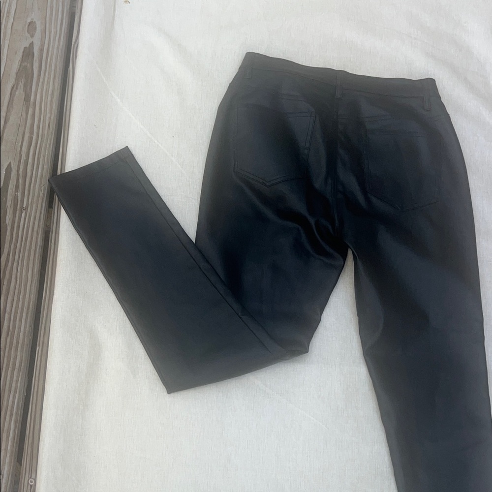 VENUS Black Cropped Faux Leather Pants - Picture 7 of 8